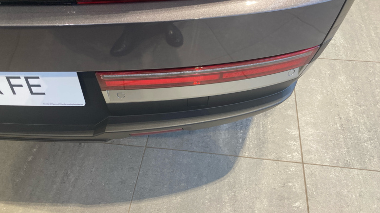 Hyundai SANTA FE 1.6 TGDi Plug-in Hybrid Ultimate 5dr 4WD Auto Estate